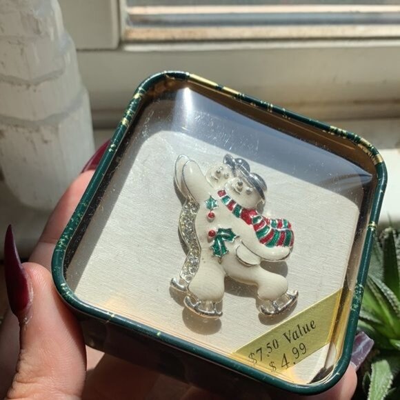 Vintage Christmas Pin Brooch Snowman‎ Ice  Skating Two Snowmen Winter Holiday - Picture 3 of 6